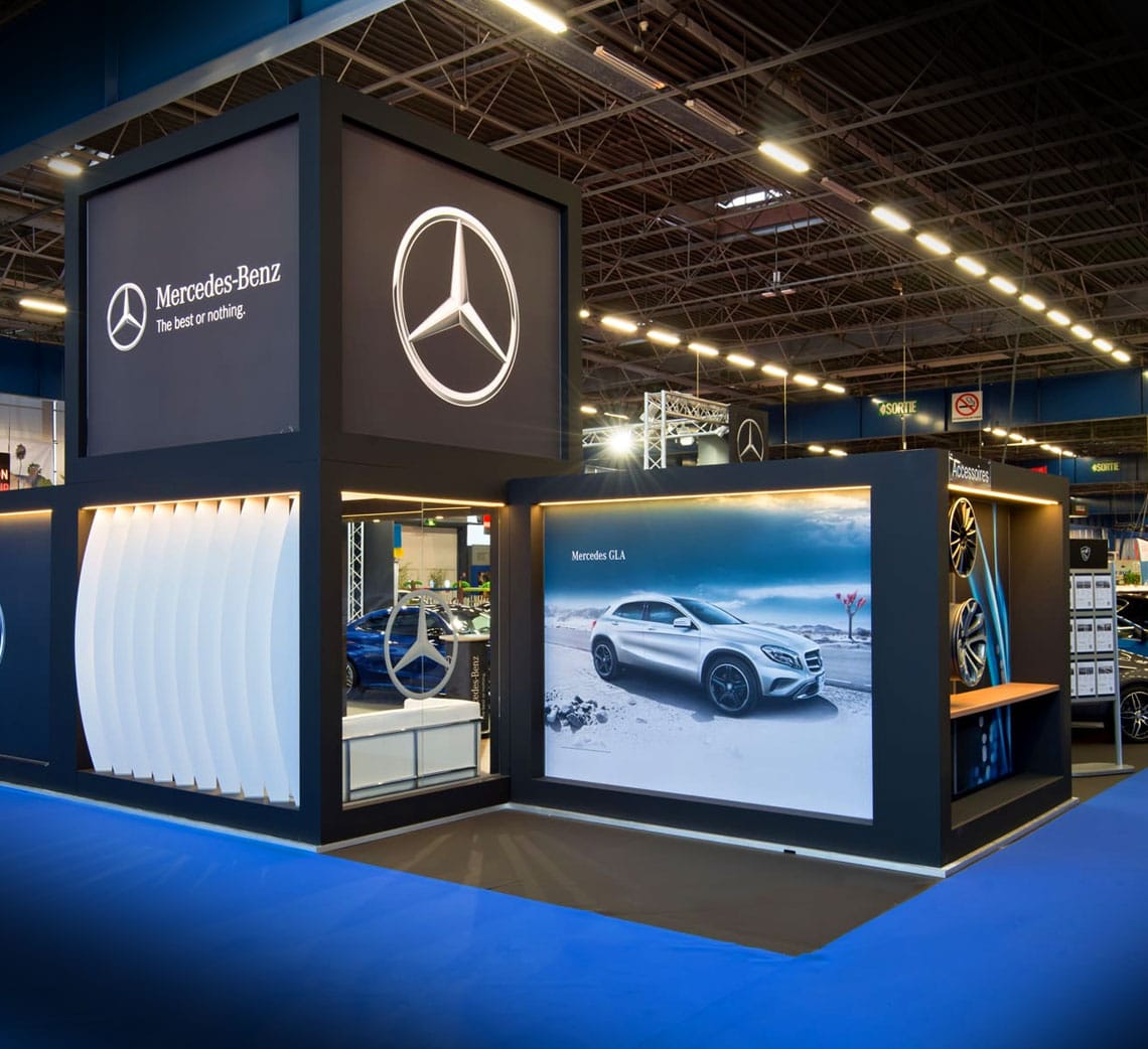 Mercedes-standiste-Paris