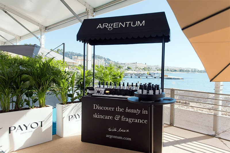 Standiste - Cannes - Payot